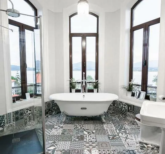 Palacete Idalina 게스트하우스 4*